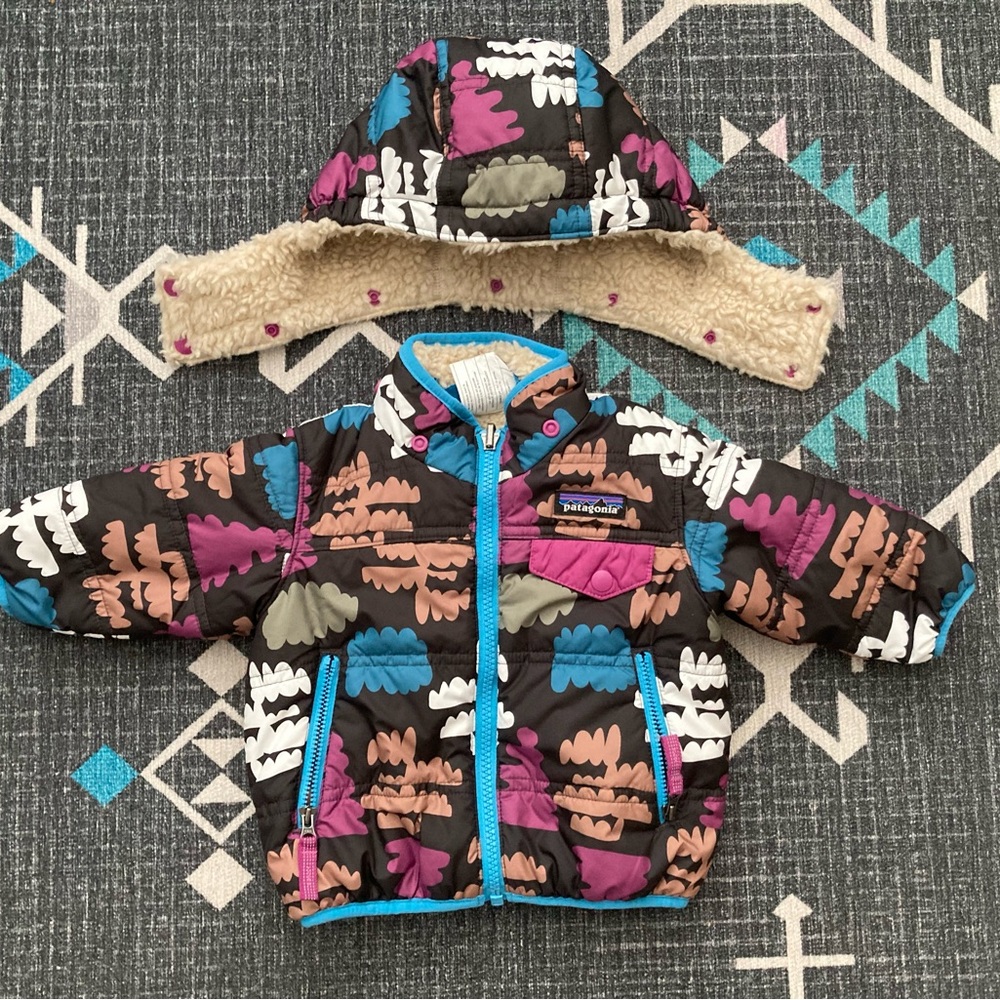 Like new Patagonia Baby Reversible Tribbles Hoody
